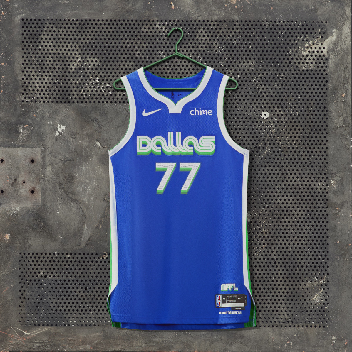 ho22-nbacityedition-na-offbody-dallas-hero-0009-05-sp-02
